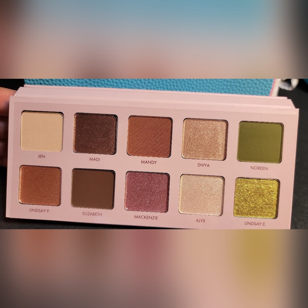 WANDER BEAUTY  TRAILBLAZER Palette Eyeshadow New in Box MSRP $42